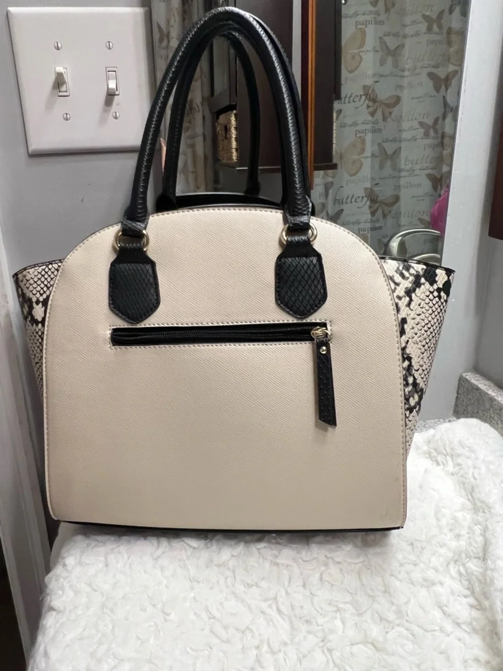 Structured Two-Tone Dome Satchel Handbag - Black & Cream